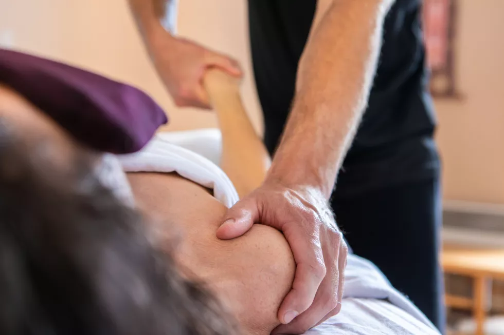 midsection-couple-hands