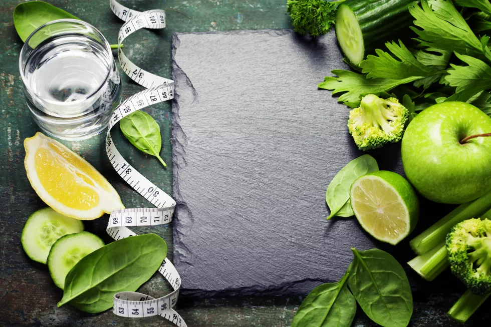 high-angle-view-fruits-leaves-table